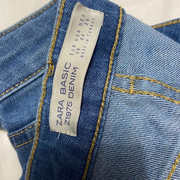 Jeans - Picture 2 of 2